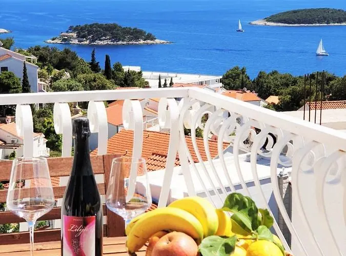 Stella Maris - Penthouse, Hvar شقة